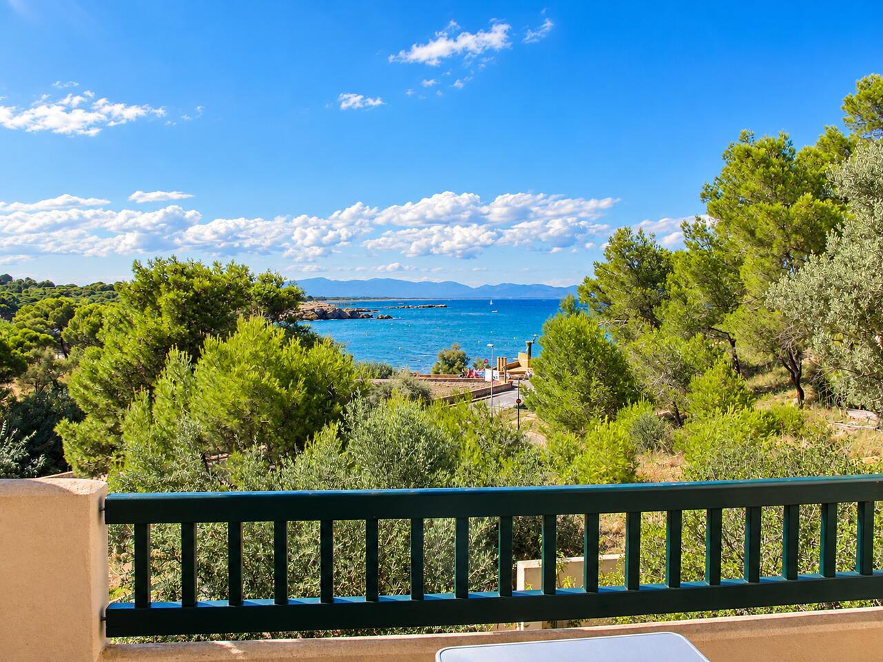 Villa - L&acute;escala - 3 bedrooms - 0 persons