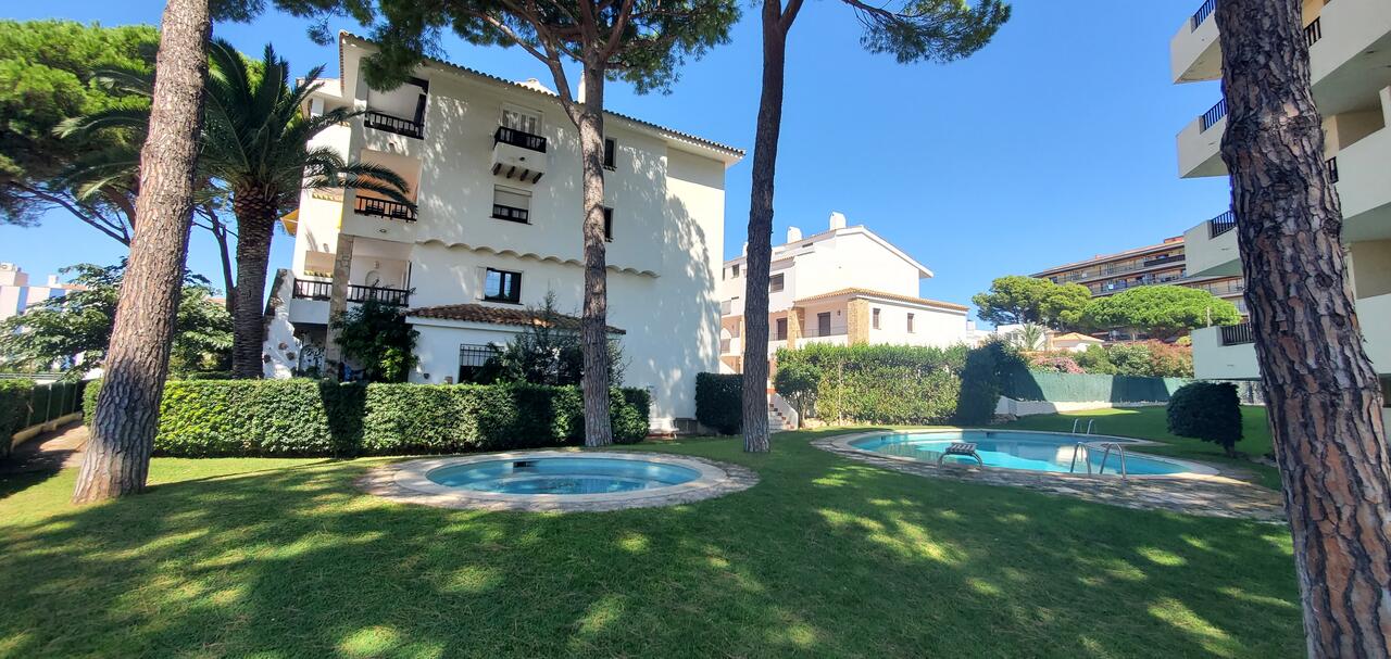 Apartment - L&acute;escala - 1 bedrooms - 5 persons