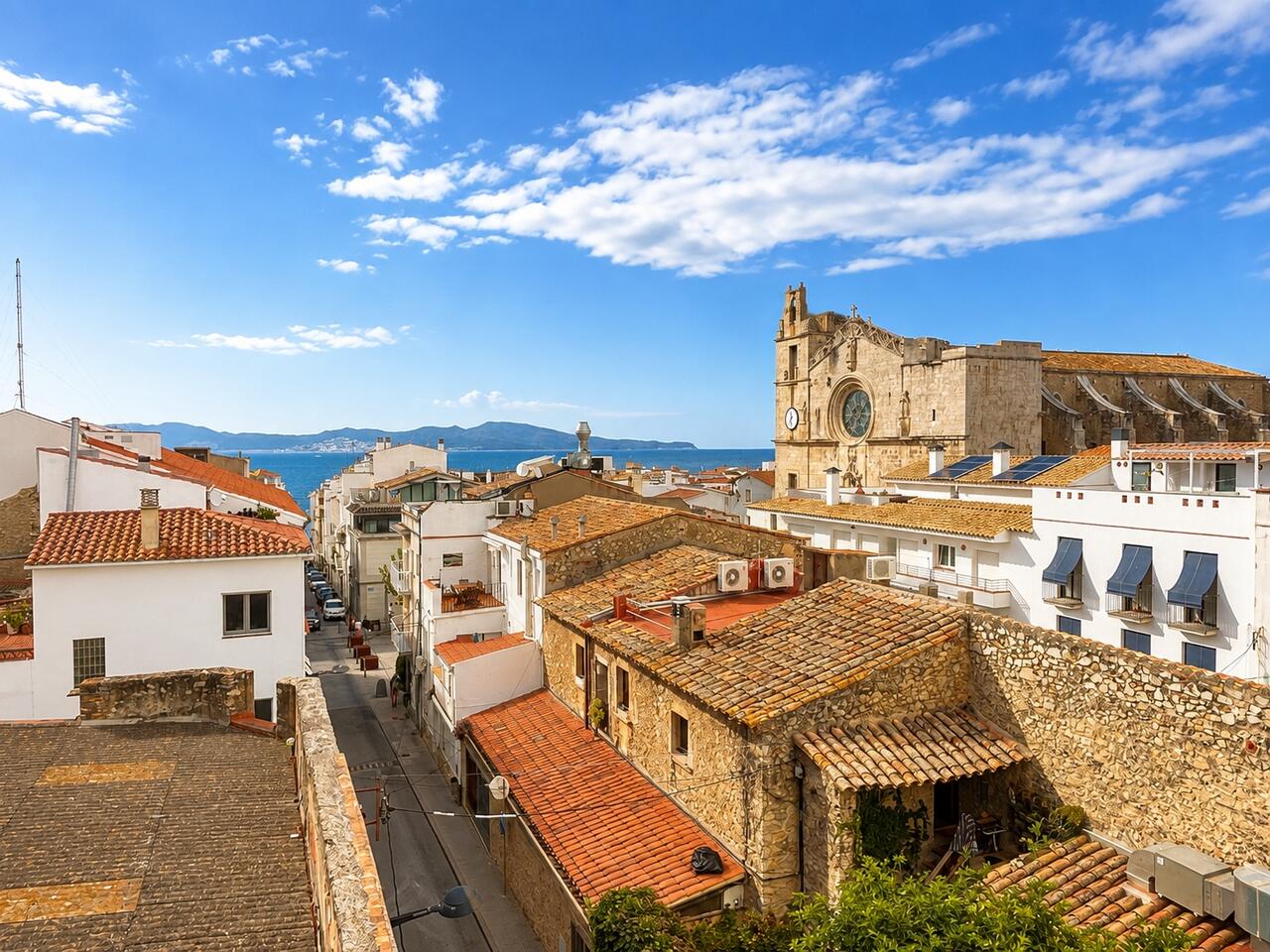 House - L&acute;escala - 5 bedrooms - 9 persons